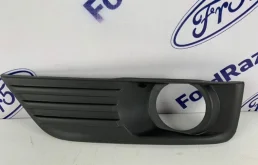 Накладка ПТФ Ford Focus 2 2005-2008 1337349 CB4, передняя левая