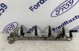 Рампа топливная Ford Focus 2 2005-2011 1306060 CB4 1.4-1.6