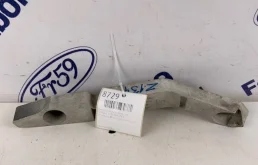 Кронштейн бампера Ford Focus 2 2005-2008 1337334 CB4, передний правый