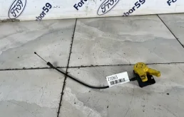 Ручка открывания капота Ford Focus 3 2013 1804625 CB8 1.6 (T1DA)
