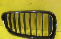 Решетка радиатора правая для BMW 7er G11/G12 2015-2021
