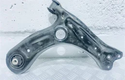 Рычаг передний правый нижний для Skoda Rapid на фотографиях