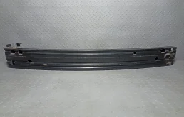 УСИЛИТЕЛЬ БАМПЕРА NISSAN ПЕРЕДНЯЯ 620304CL0A