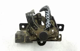 Замок капота для Hyundai Solaris на фотографиях