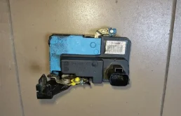 Замок двери Volvo S60 2005 30699748 B5244S, передний правый