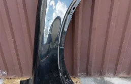 Крыло Volvo XC90 2012 30796495 B6324S5, переднее правое