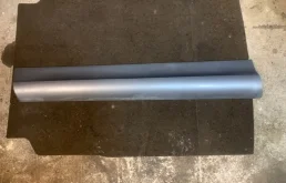 Накладка двери Audi Q7 4L0853959F 4L, передняя левая