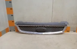 Решетка радиатора Ford Focus 2005