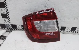 Фонарь внешний левый для Skoda Rapid 2020 года на фотографиях