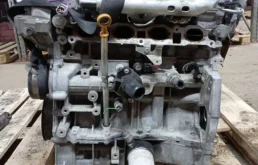 Двигатель для Nissan Tiida 2004 года на фотографиях