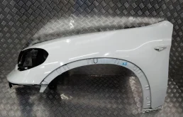 крыло переднее левое BMW X5 E70  2011