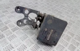 блок ABS Volkswagen Golf 5  2005