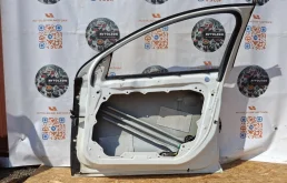 Дверь передняя правая Volvo V60 2016 32228971 D4204T9