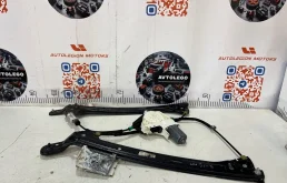 Стеклоподъемник передний правый Audi A5 2010 8T8837462 8T CDNC