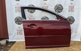 Дверь передняя правая Volvo V70 2009 31335589 D4204T