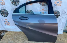 Дверь задняя правая Mercedes benz A180 2013 A1767300205 W176 270.910