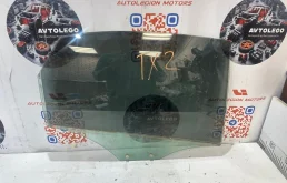 Стекло заднее правое Audi A4 2013 8K5845206E B8 CPMA