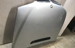 Капот для BMW 7er 2001 года на фотографиях