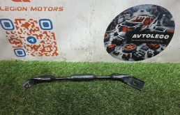 Распорка BMW X6 2013 51717159588 E71 N57D30C, правая