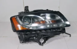 Фара AUDI A5 2010+ 8T0941030AM 8T, правая
