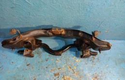 Задний подрамник для Mazda CX 7 на фотографиях