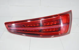 Фонарь AUDI Q3 2015+ 8U0945094M 8U, правый
