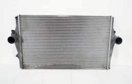 Интеркулер VOLVO XC70 2000-2007 8671694