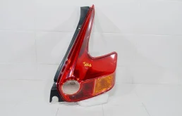 Фонарь NISSAN JUKE 2010+ 265501KA0A F15, правый
