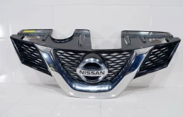 Решетка радиатора NISSAN X-TRAIL 2013+ 623104CE0A T32
