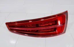 Фонарь AUDI Q3 2015+ 8U0945094M 8U, правый