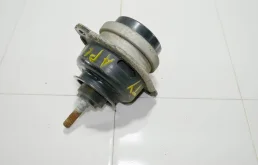 Опора двигателя VOLKSWAGEN TOUAREG 2002-2010 7L6199131C 7L