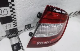 Фонарь правый для Skoda Rapid 2019 года на фотографиях