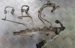 Топливная рампа (1465A034) для Mitsubishi Pajero V90 5dr 2006-2011