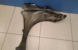 Крылья для Toyota Corolla 2019 года на фотографиях