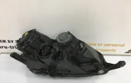 Фара ксенон левая для Skoda Rapid 2014 года на фотографиях