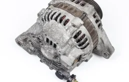 Генератор для Nissan Primera 1999 года на фотографиях