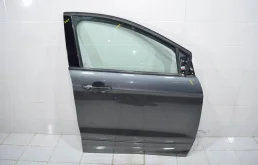 Дверь Ford Kuga 2012+ 2387793 CBS, передняя правая