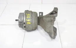 Опора двигателя AUDI A6 2004-2010 4F0199382BL C6, правая