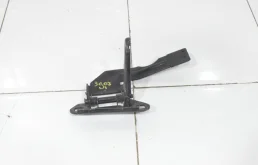 Крючок капота Land Rover RANGE ROVER EVOQUE 2011+ LR035401 L538