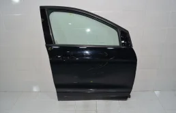 Дверь Ford Kuga 2012+ 2387793 CBS, передняя правая