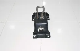 Петля замка капота BMW X5 2007-2013 51237164802 E70, правая