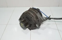 Генератор TOYOTA HIGHLANDER 2007-2013 270600P241 XU40