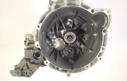 КПП механическая (МКПП) 5-ступенчатая 3M5R7002NE Ford Focus 2 restailing 1.6 Бензин