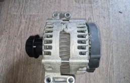 Генератор с обгонной муфтой 180a Volvo xc90 2011