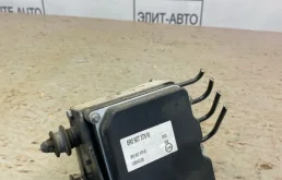 Блок ABS Audi Q5 2010 8R0614517AG 8R 2.0