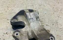 Кронштейн генератора Audi A8 2012 079903805AF D4 4.2 CDR