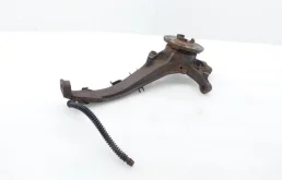 Кулак поворотный правый для Audi Q7 на фотографиях