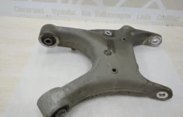 Качающийся рычаг правый для BMW X6 на фотографиях