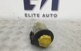 Бачок ГУР LR Discovery 2008 YC153R700AA 3 4.4