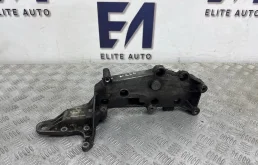 Кронштейн генератора Volvo XC70 2005 9497106 2.5T